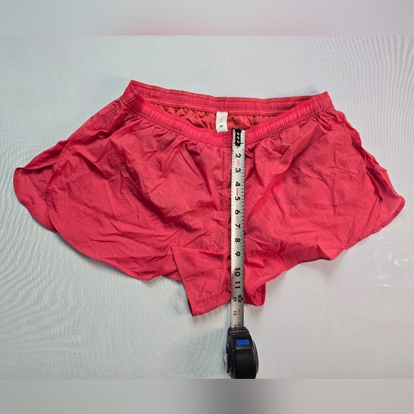 Lululemon Dolphin-Hem Mid-Rise Running Short 3" Desert Red - Picture 3 of 7